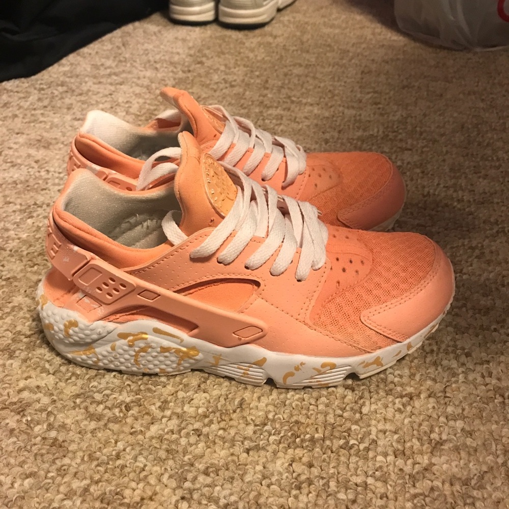 nike sneakers - Picture 5 of 5